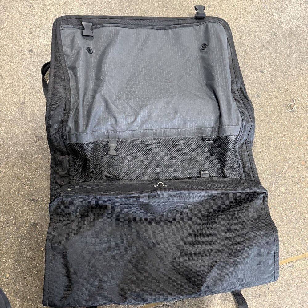 TUMI - T-TECH - Garment Bag Luggage Suit Dress w/ Shoulder Strap Carry-On 6733D - Picture 3 of 11